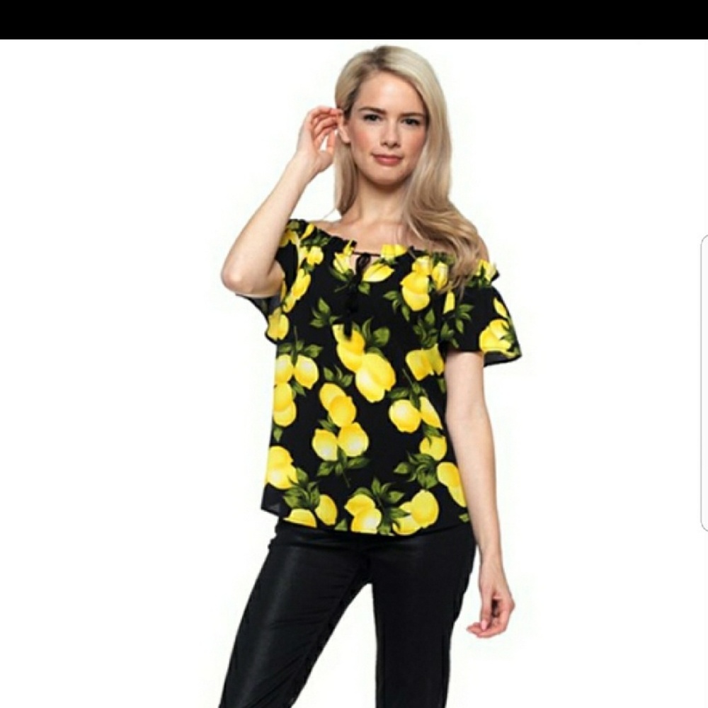 Off the shoulders Lemon Top